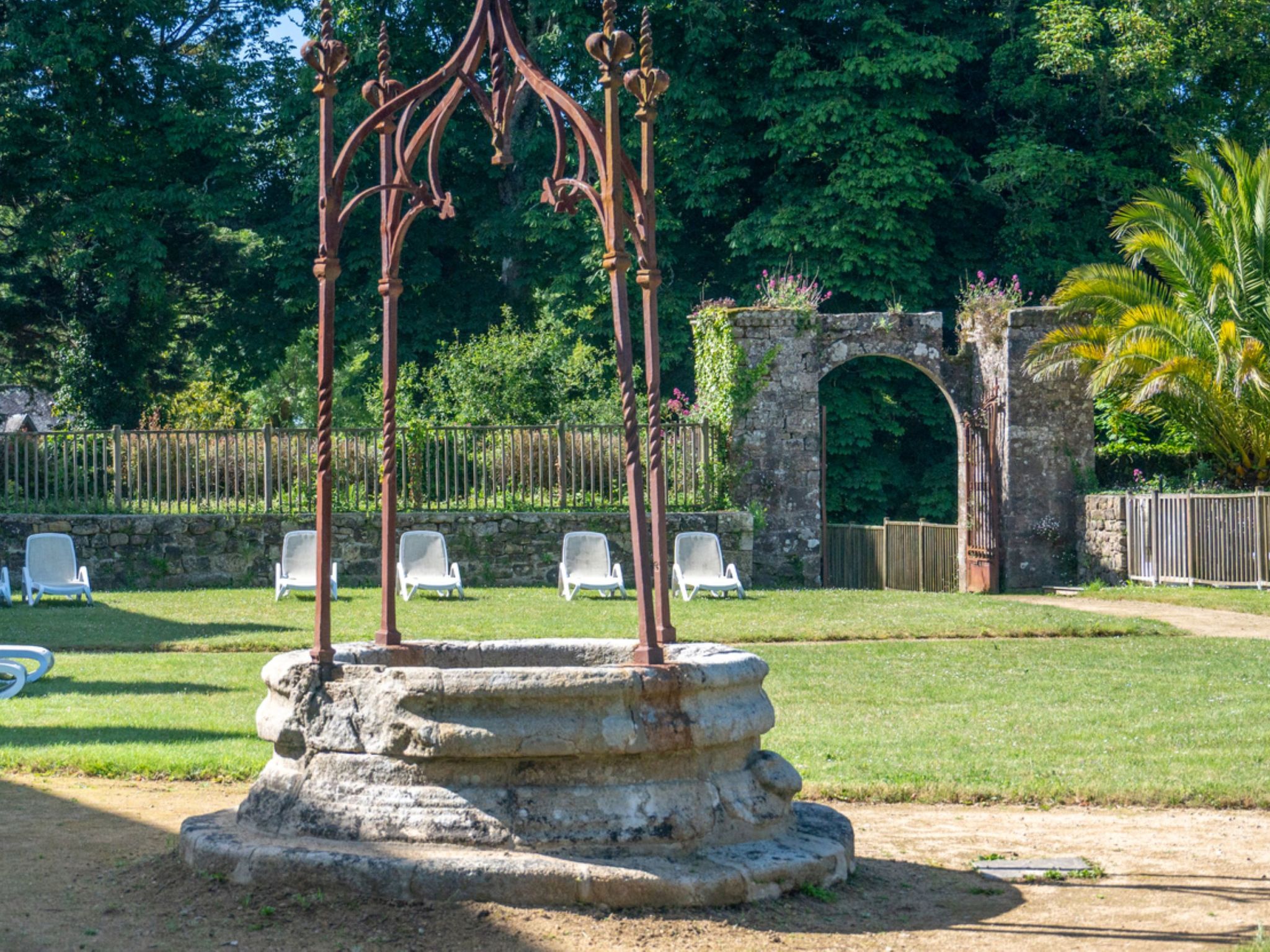 Odalys Référence Le Château de Kéravéon - Buiten