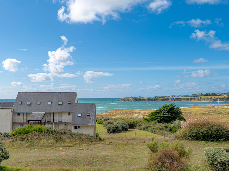 Verwarmd zwembad en direct aan zee: appartement in Guidel in Guidel