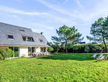 Ruim vakantiehuis voor 14 personen bij zee in Saint Philibert - thumbnail 1