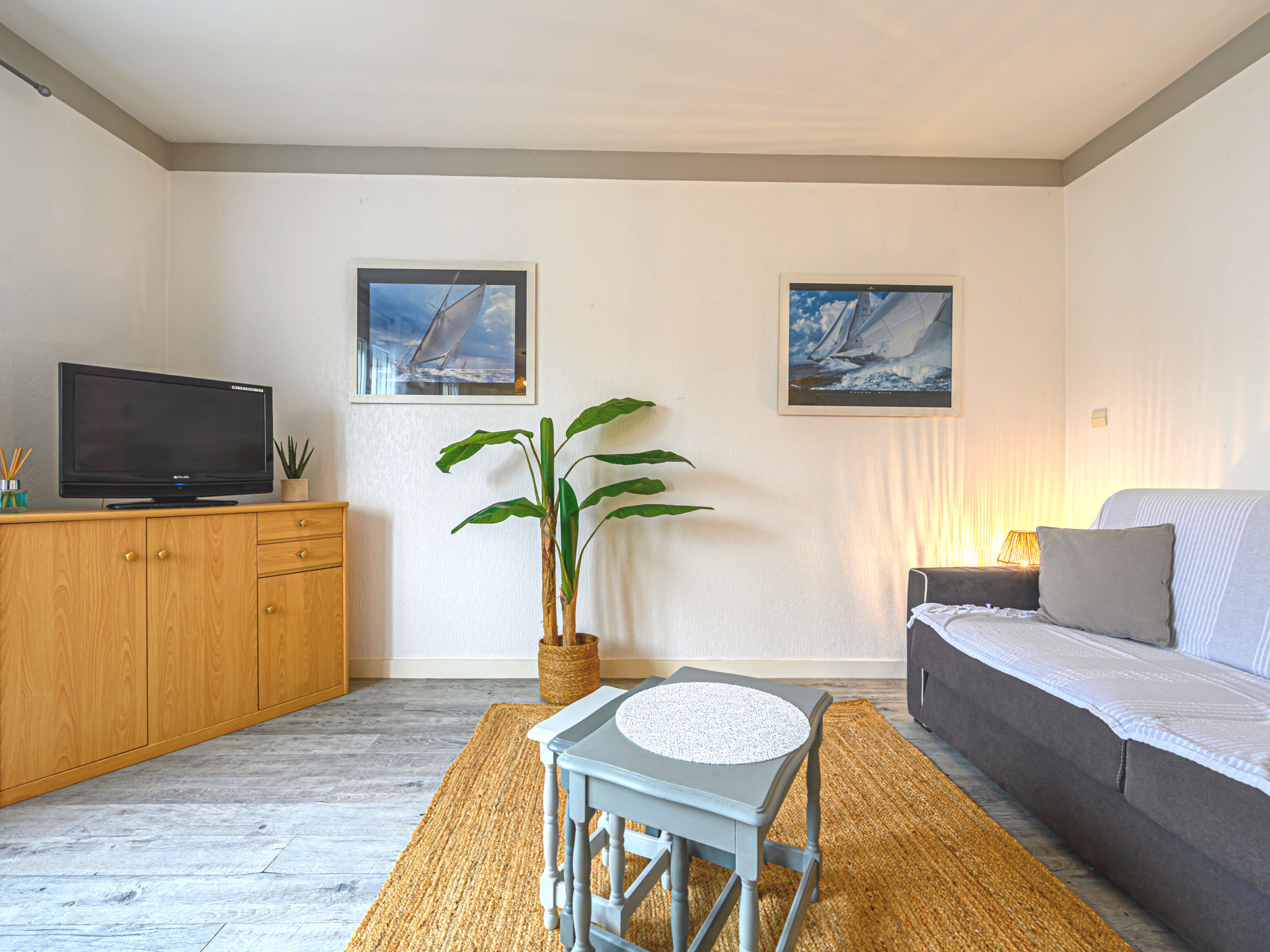 La Meunerie — Living Room (5 of 25)