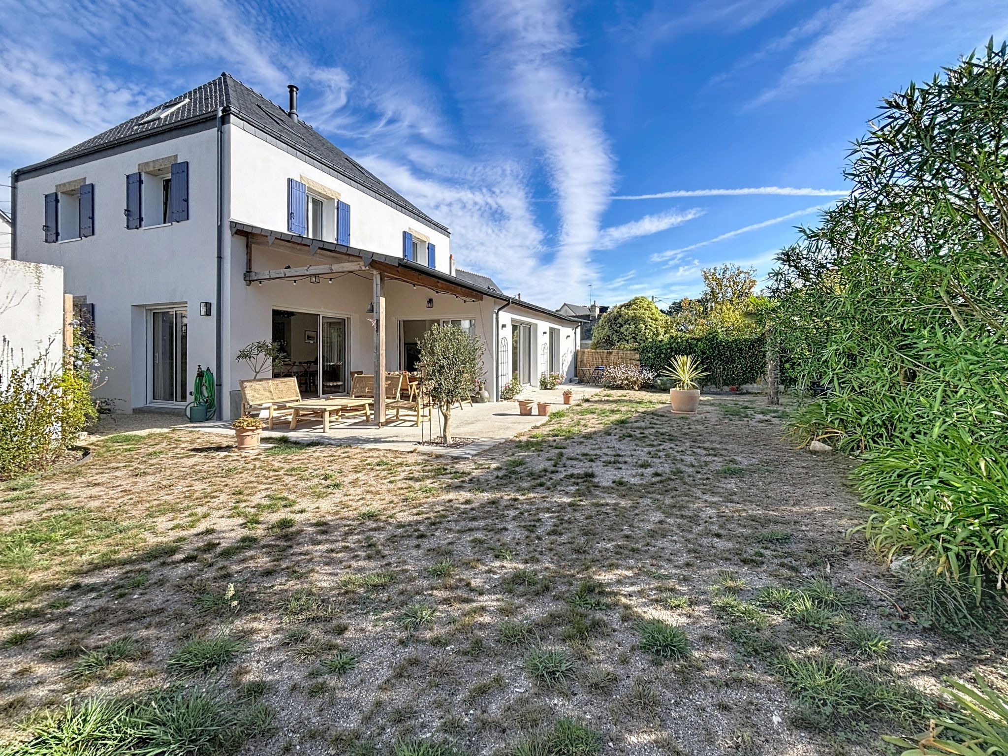 Maison de Saint-Pierre - Buiten