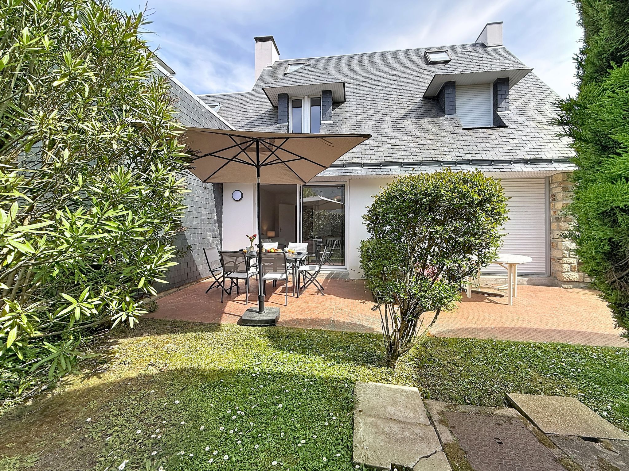 Photo of Village de Légenèse