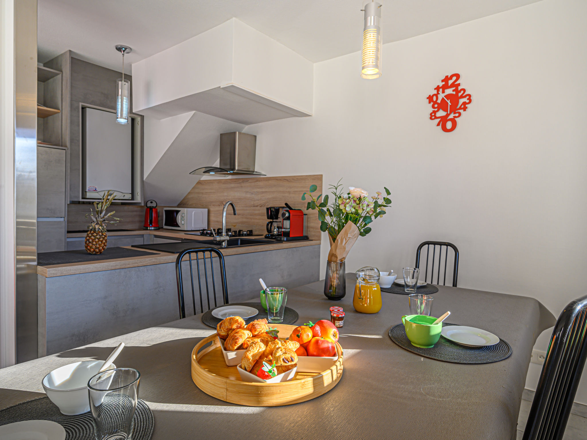 Kitchen / Dining Room