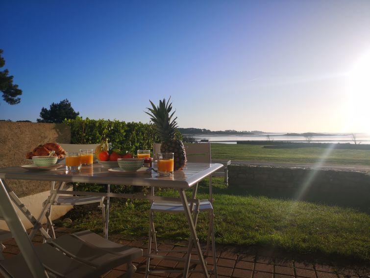 Search and Stay destination Carnac, Bretagne - France from AU$ 178. MEN DU