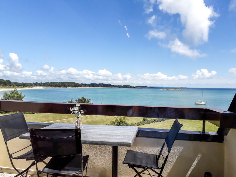 Search and Stay destination Carnac, Bretagne - France from AU$ 170. MEN DU