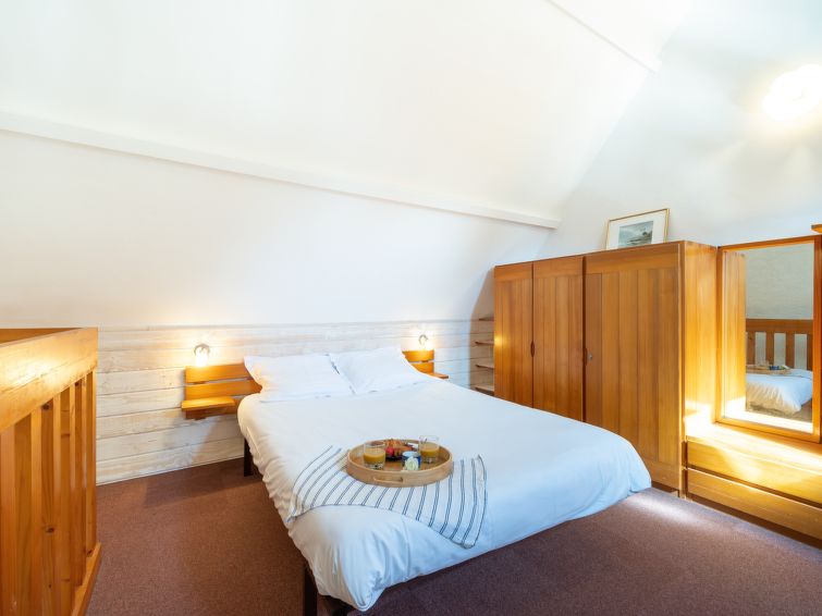 Search and Stay destination Carnac, Bretagne - France from AU$ 142. Les Pins