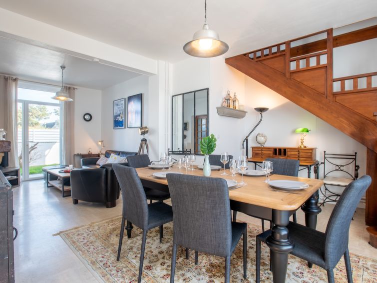 Search and Stay destination Carnac, Bretagne - France from AU$ 364. Les Elfes