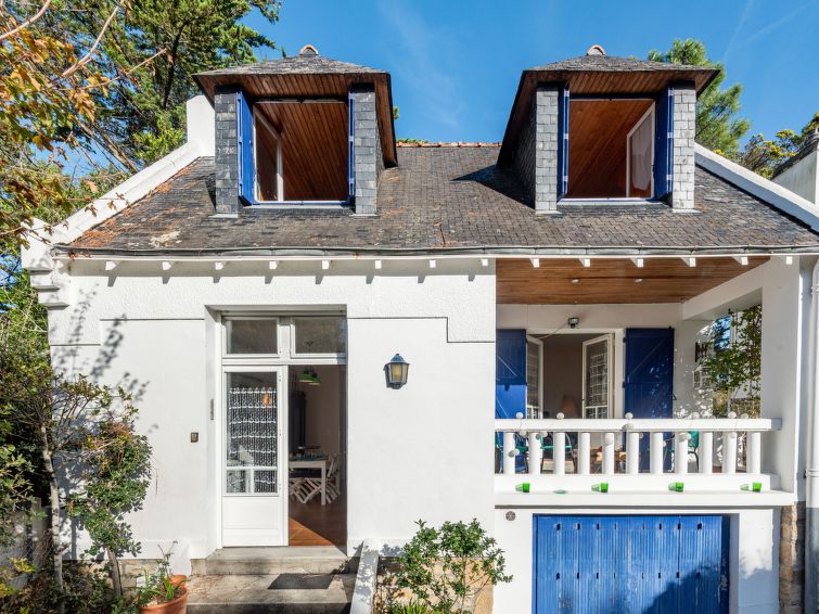 Search and Stay destination Carnac, Bretagne - France from AU$ 258. Villa Kermario