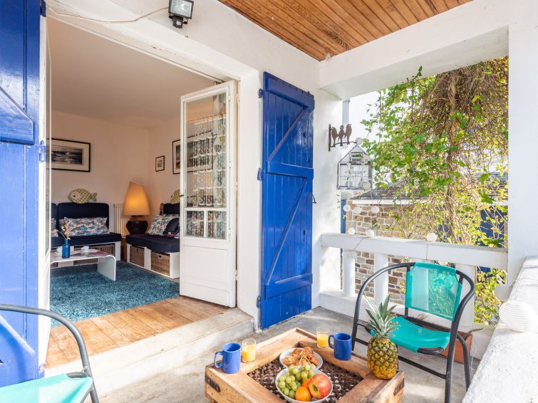 Search and Stay destination Carnac, Bretagne - France from AU$ 258. Villa Kermario