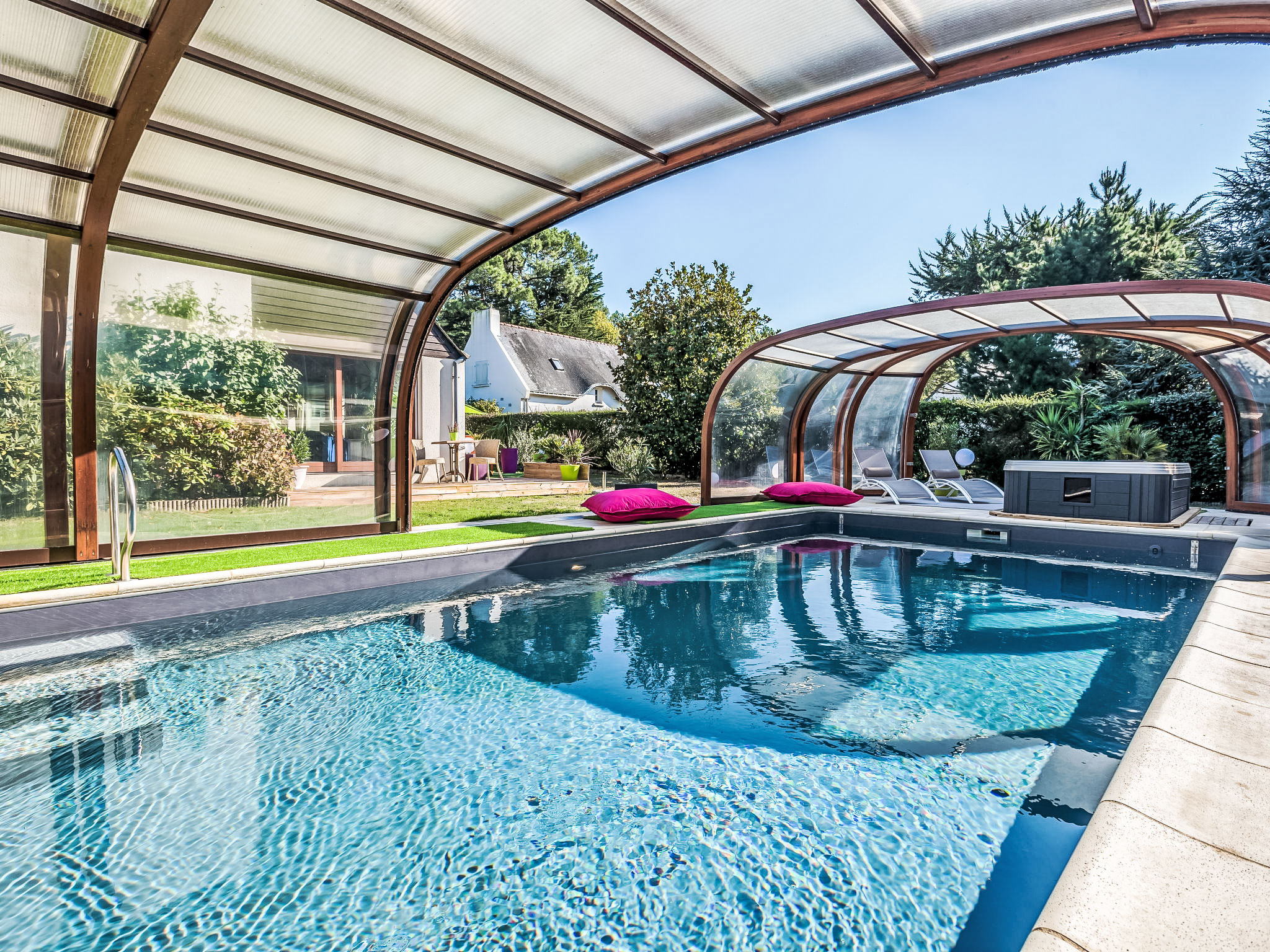 Photo of Blue Moustoir