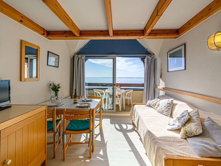 Search and Stay destination Carnac, Bretagne - France from AU$ 195. Plein Océan