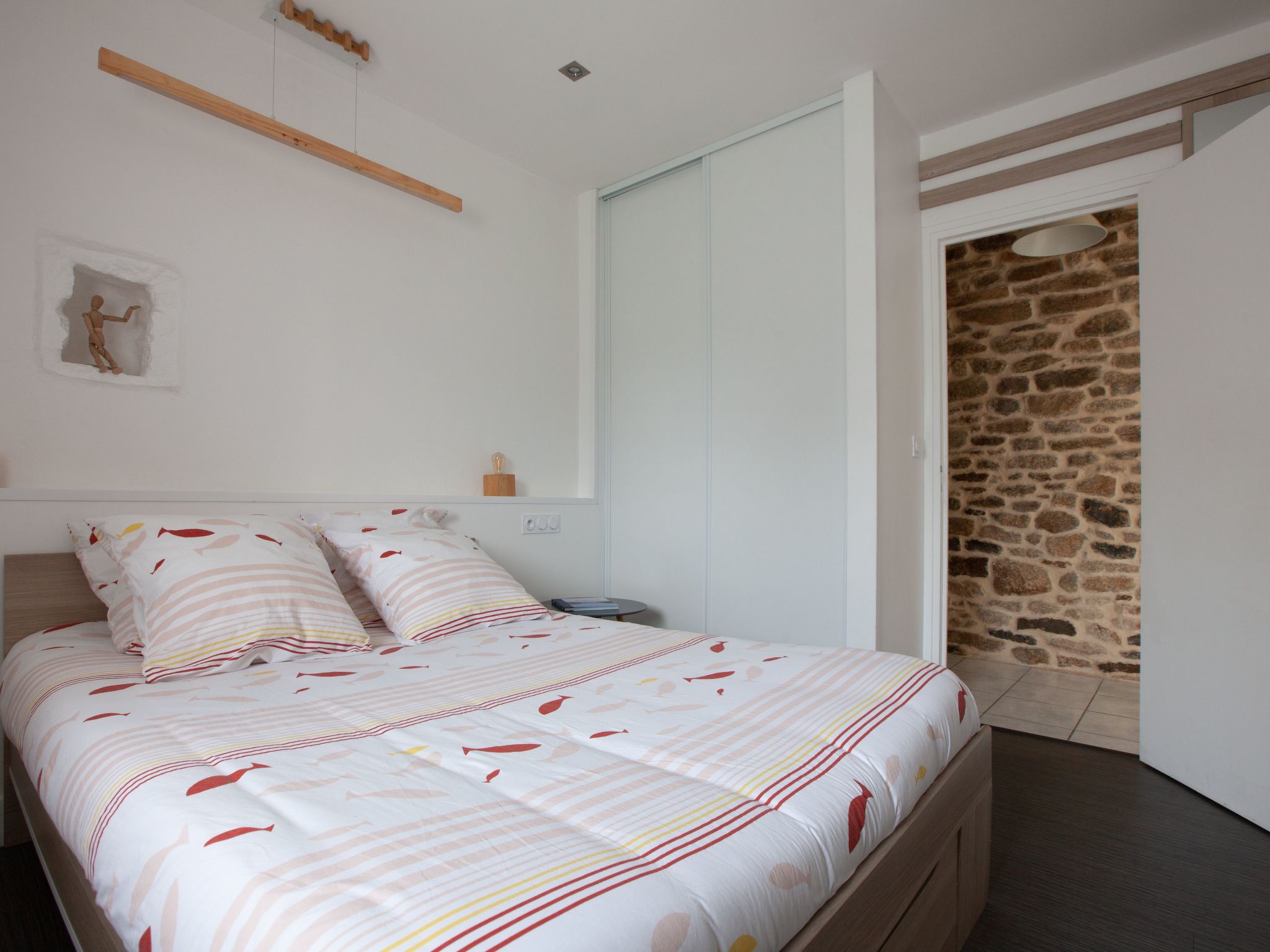 Großes Haus mit überdachtem und beheiztem Swimmingpool-Binnen