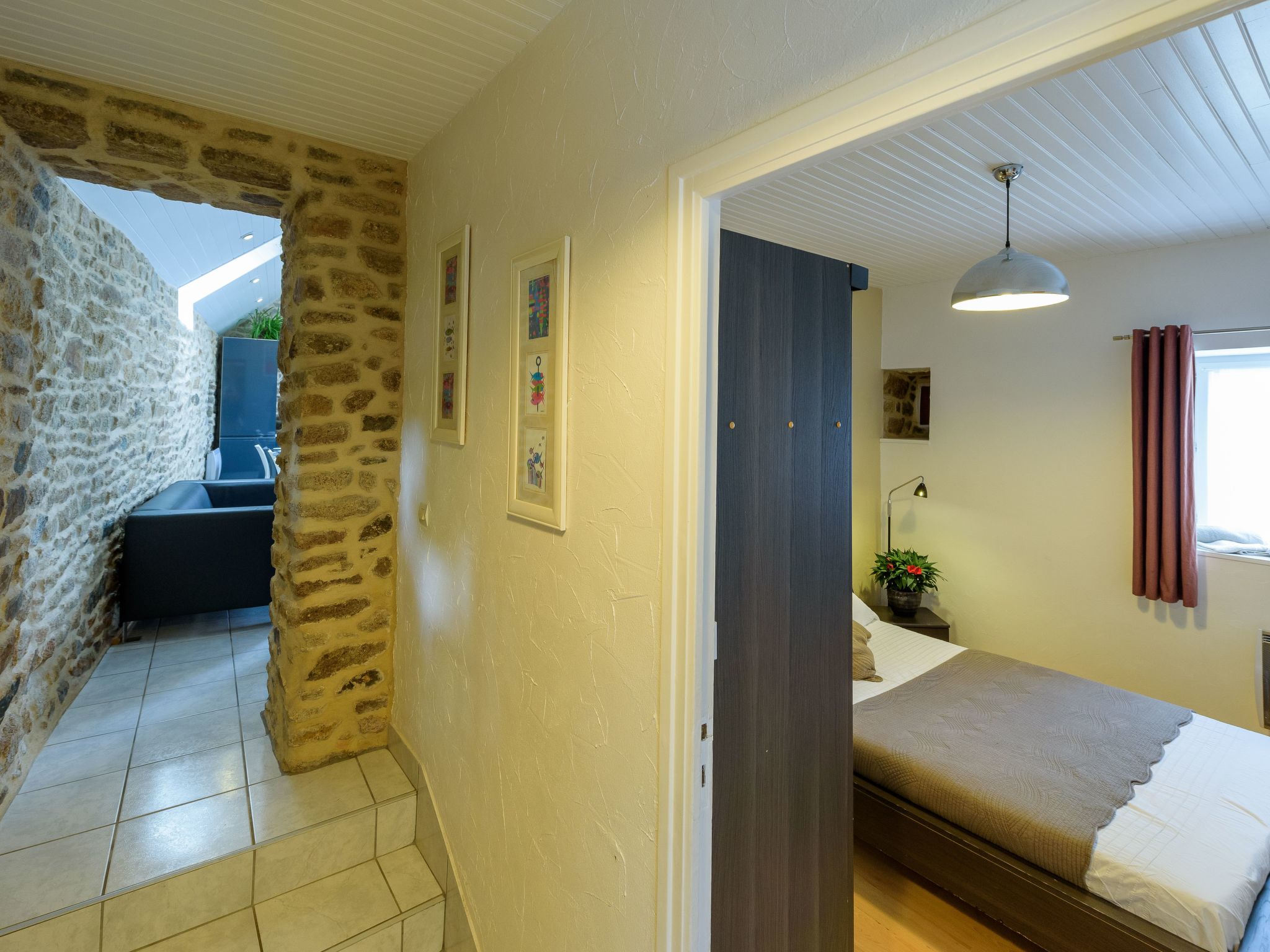 Großes Haus mit überdachtem und beheiztem Swimmingpool-Binnen