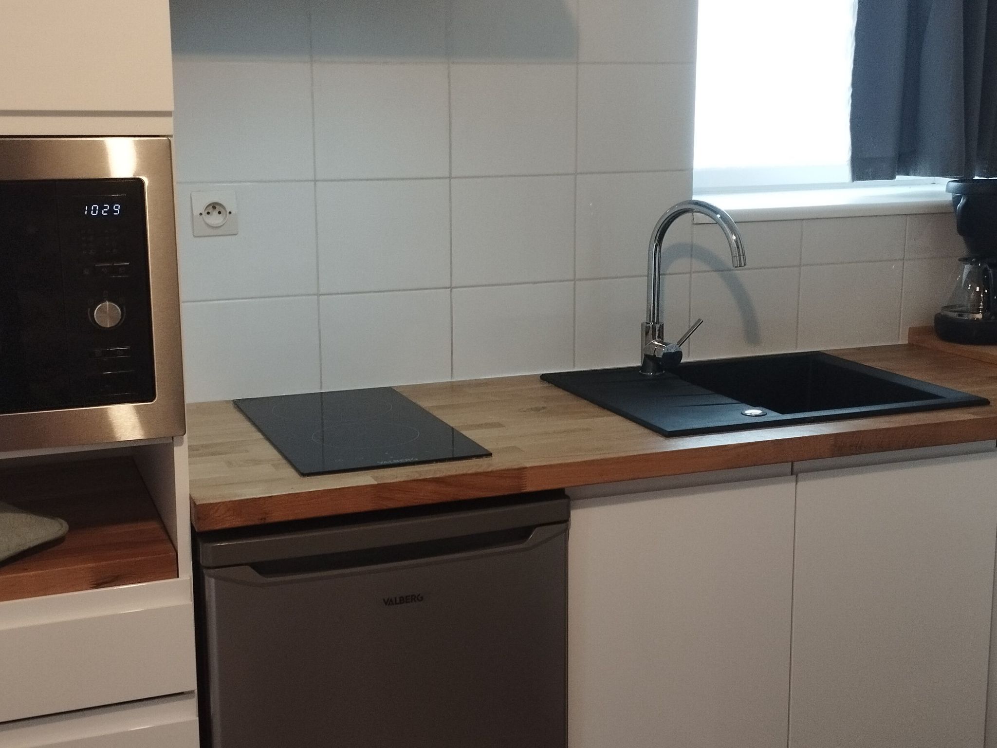 Großes Haus mit überdachtem und beheiztem Swimmingpool-Binnen