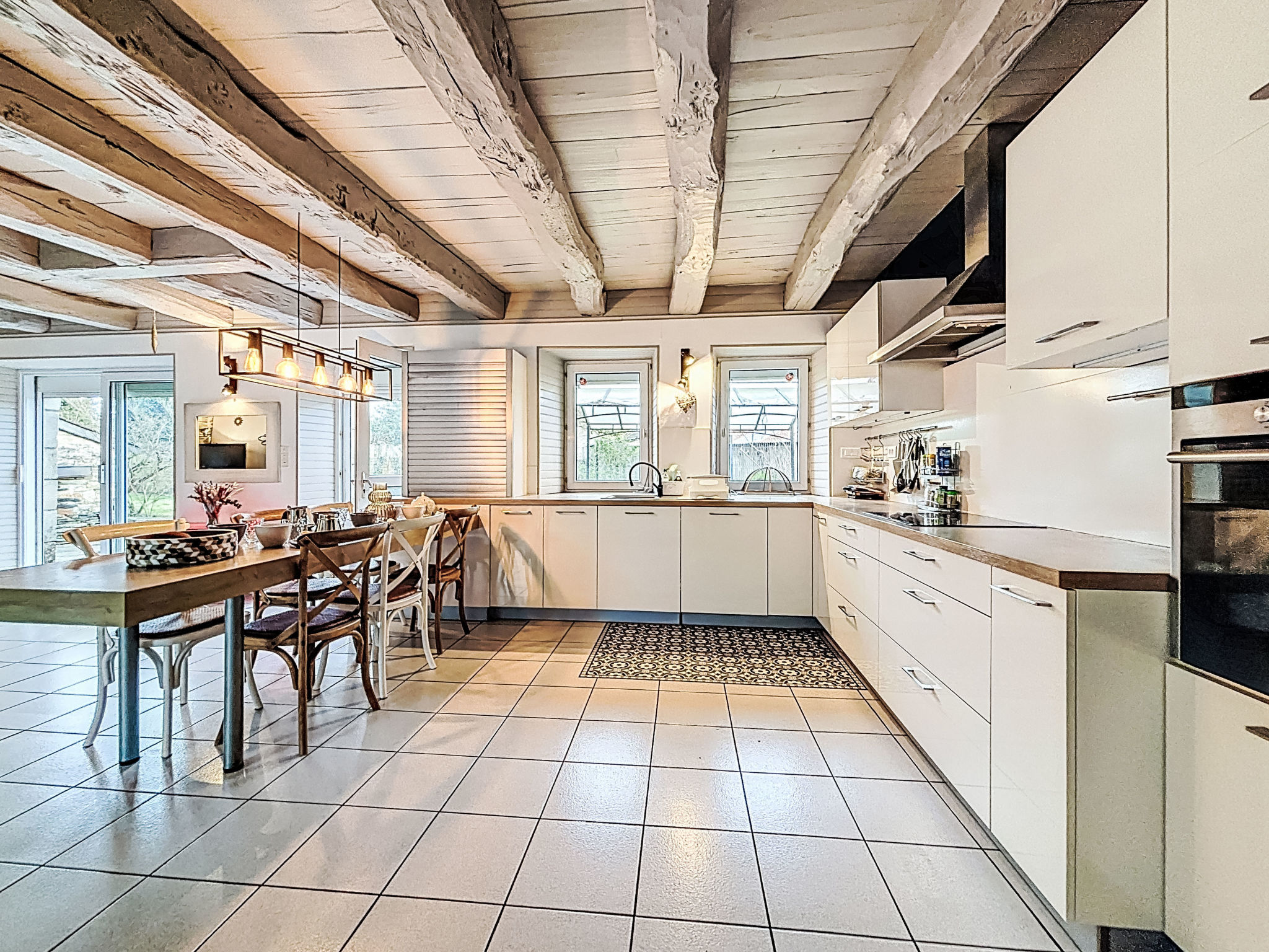 Maison du Paradis-Binnen