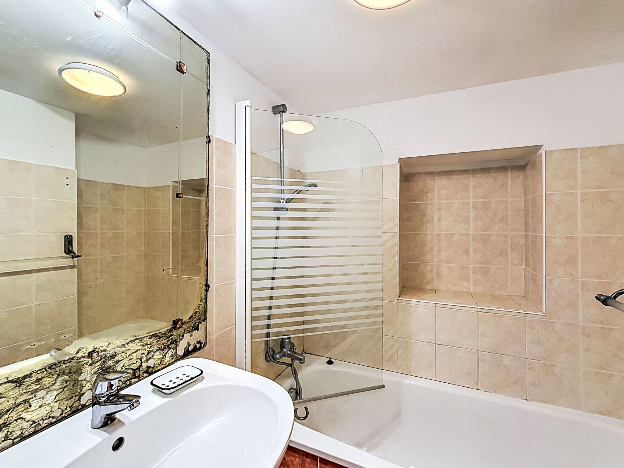 Keryargon - Binnen