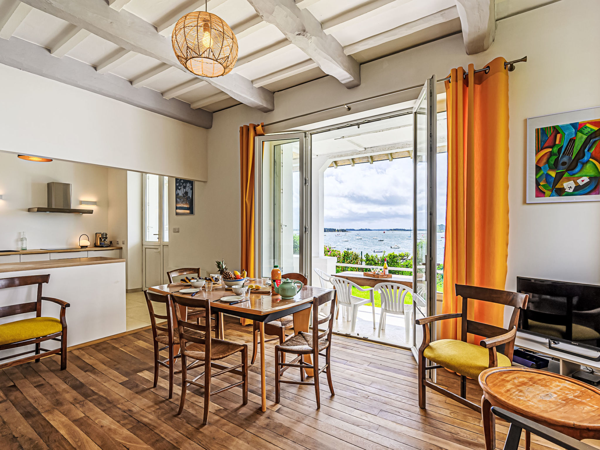 Maison La Prâme – Cuisine et coin repas, photo 7 sur 23