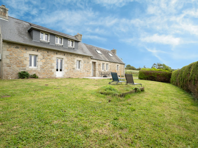 Search and Stay destination Plouzélambre, Bretagne - France from AU$ 222. Melchoneg