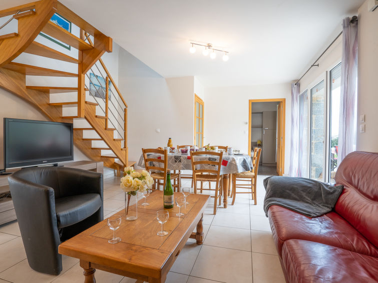 Search and Stay destination Plouzélambre, Bretagne - France from AU$ 242. Gîte des Perdrix