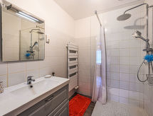 Ruim vakantiehuis voor 8 personen aan de golfbaan bij Ploemel - thumbnail 6