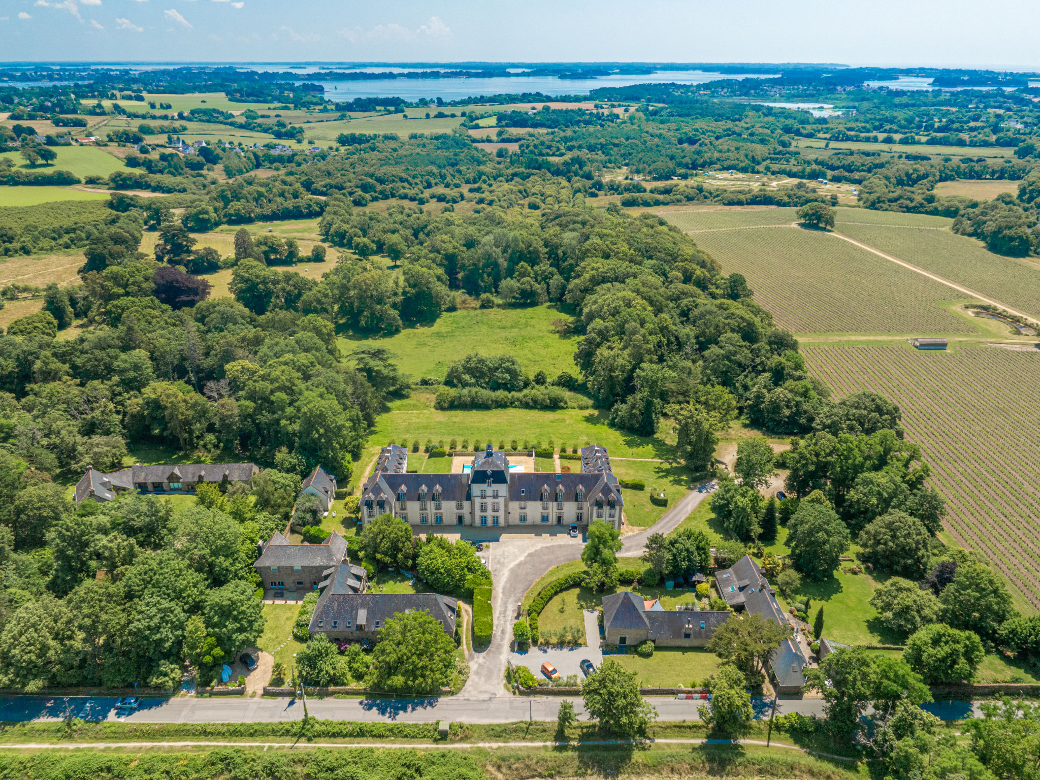 Le Château de Kergonano - Dehors