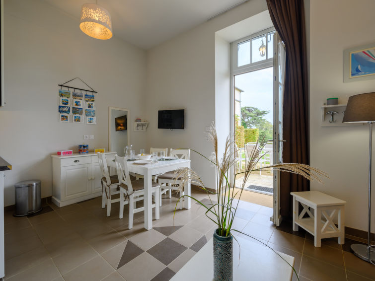 Search and Stay destination Baden, Bretagne - France from AU$ 174. Château De Kergonano