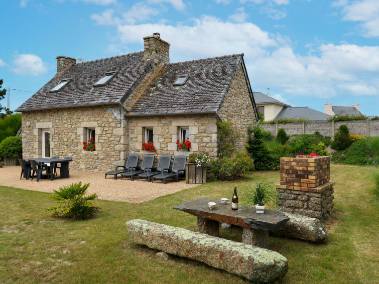 Search and Stay destination Guissény, Bretagne - France from AU$ 190. Ty Coz