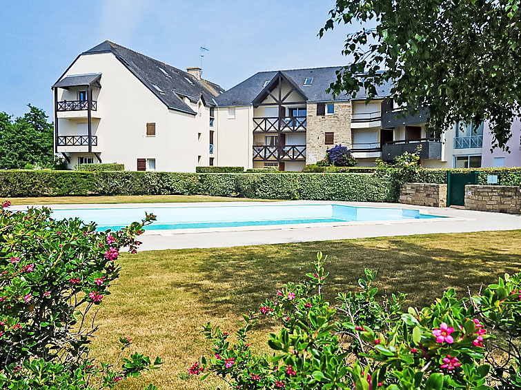 Le Yacht Club (RHU365)