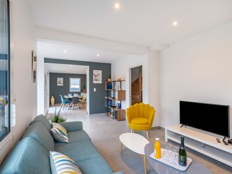 Search and Stay destination Arzon, Bretagne - France from AU$ 272. Villa Lanka