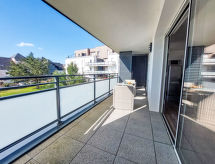 Mieszkanie Grand Balcon, Piscine et proche du Port