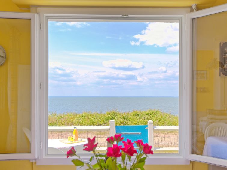Search and Stay destination Mesquer, Pays de la Loire - France from AU$ 166. Charme de la plage du Moulin
