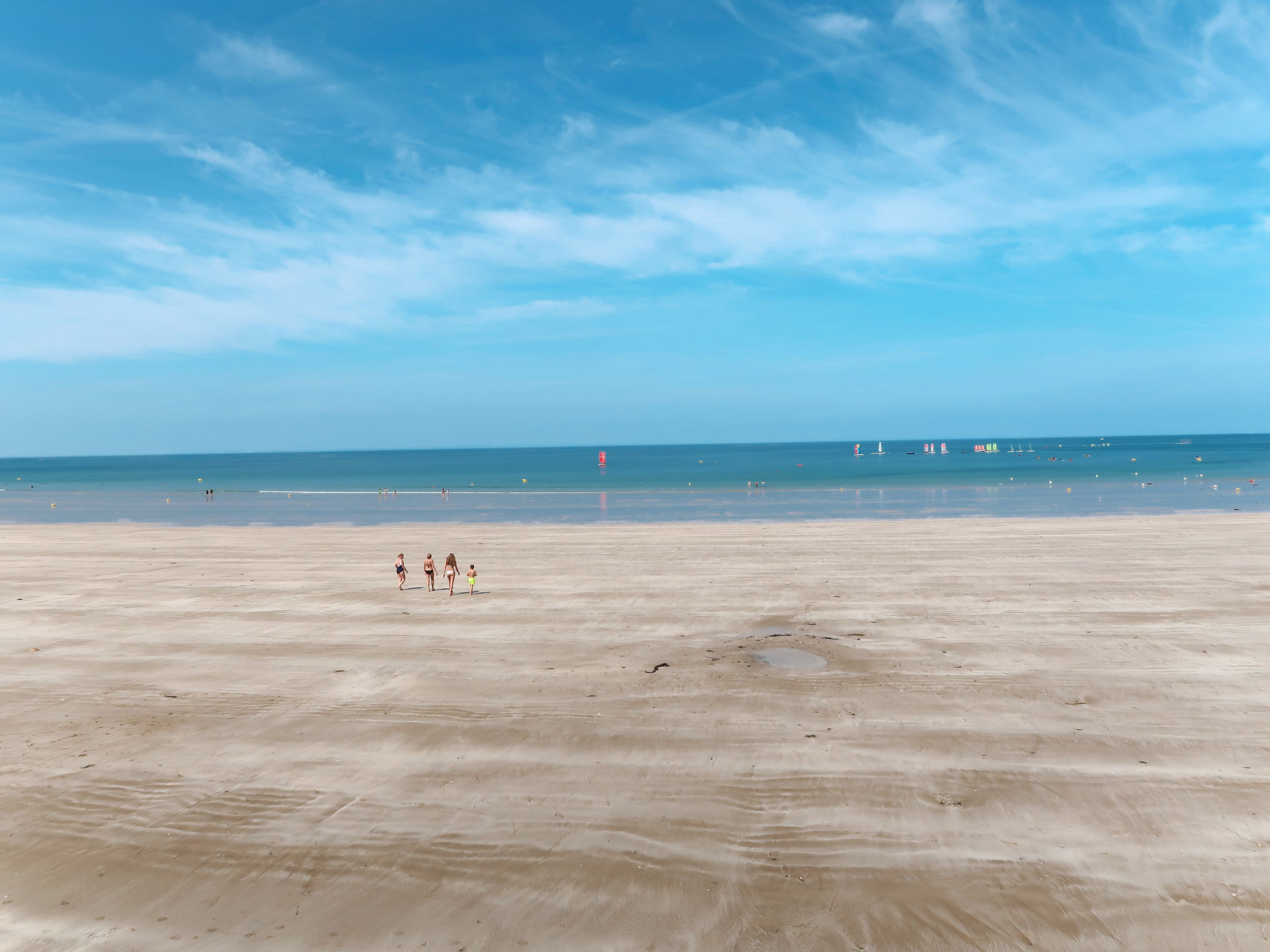Wunderschöne Wohnung 40m vom Strand entfernt - Environnement