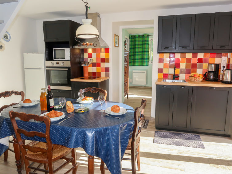Search and Stay destination Lampaul-Ploudalmézeau, Bretagne - France from AU$ 172. Ty va Zud