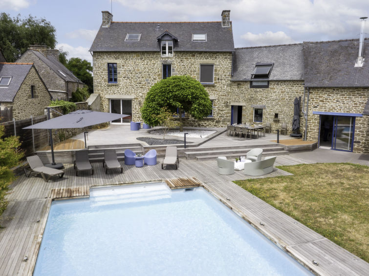 Search and Stay destination Le Tronchet, Bretagne - France from AU$ 1,551. La Gentilhommière