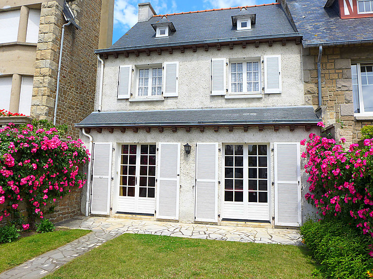 Pasteur Accommodation in Saint Malo