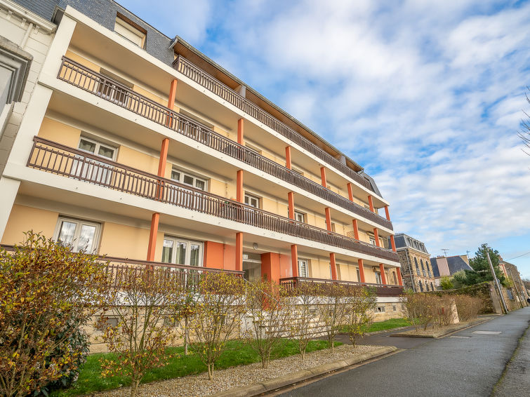 Search and Stay destination Saint-Malo, Bretagne - France from AU$ 177. Cardella