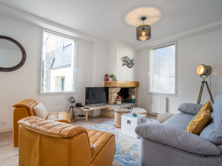 Search and Stay destination Saint-Malo, Bretagne - France from AU$ 603. Vue Solidor