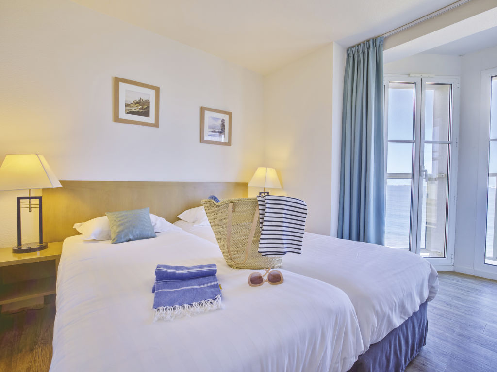 Reine Marine -T2 Face Mer — Bedroom