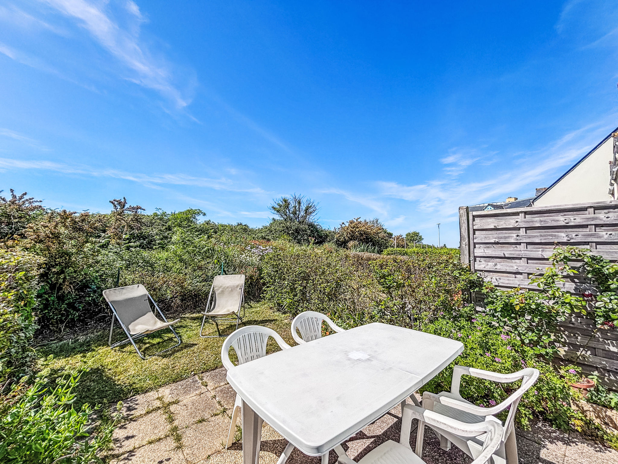 La Baie des Corsaires - Buiten