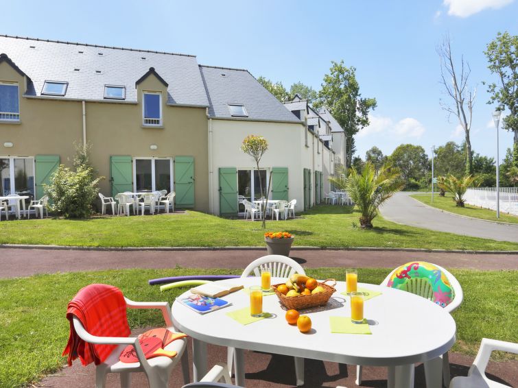 Search and Stay destination Saint-Malo, Bretagne - France from AU$ 258. Le Domaine des Mauriers