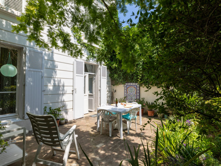 Search and Stay destination Dinard, Bretagne - France from AU$ 196. Wilson