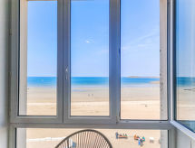 Appartement La Plage in Dinard, direct aan het strand L'Ecluse - thumbnail 1