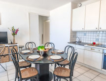 Appartement La Plage in Dinard, direct aan het strand L'Ecluse - thumbnail 4