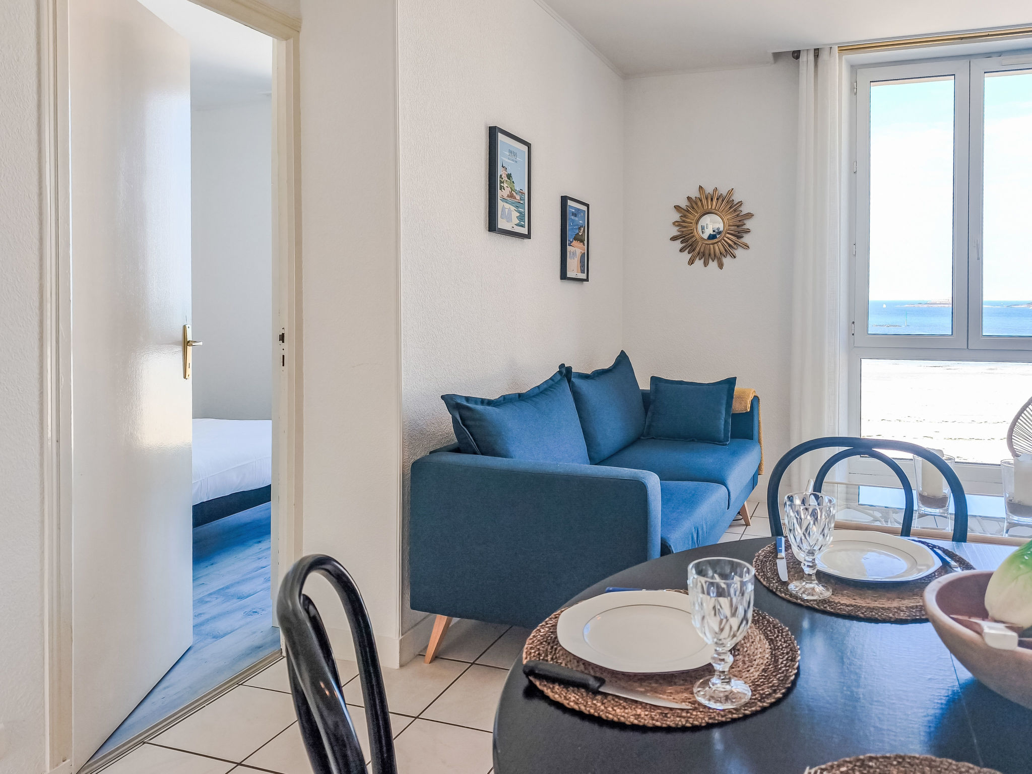 La Plage - Inside