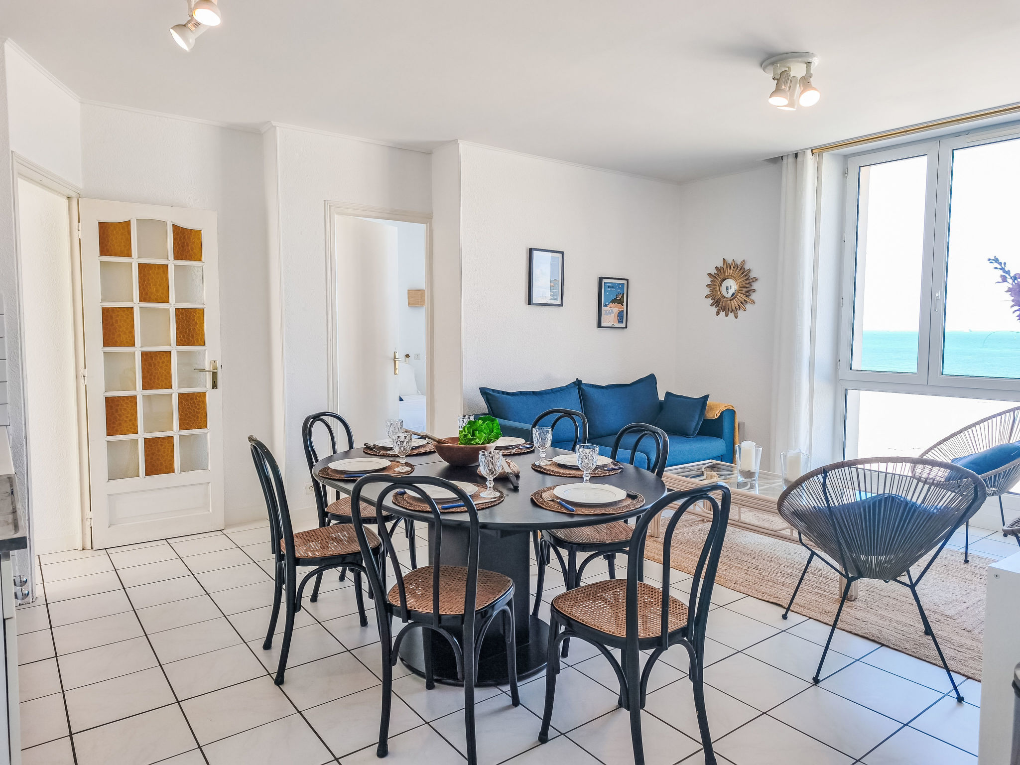 La Plage - Inside
