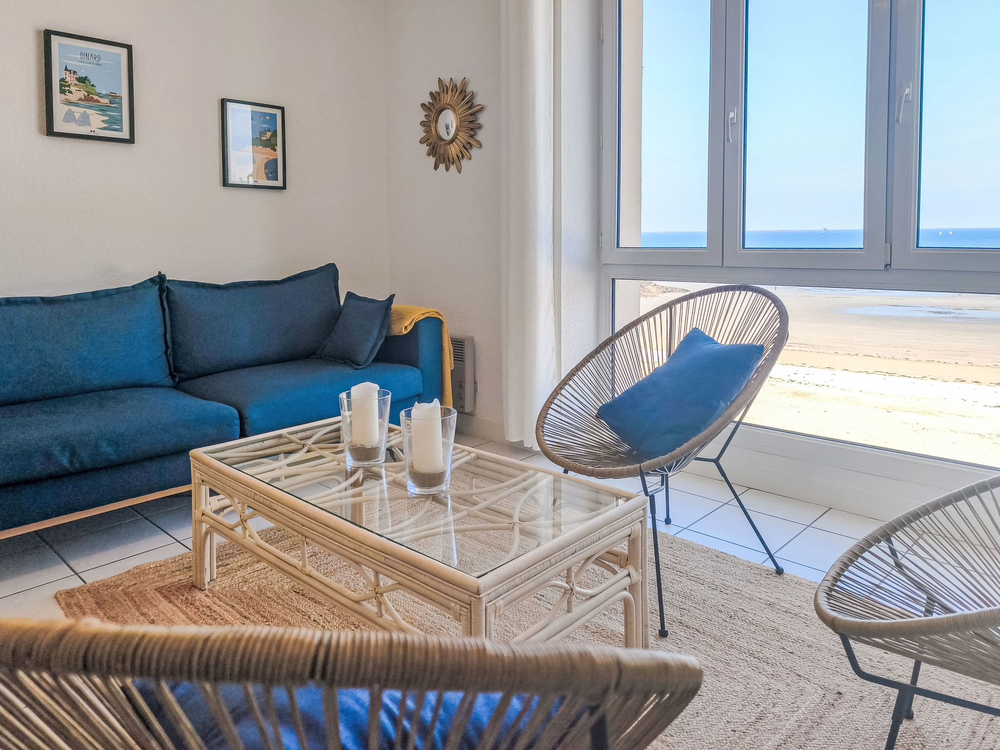 La Plage - Inside