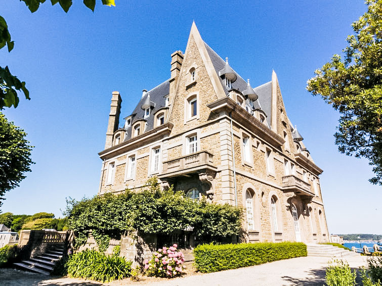 Search and Stay destination Dinard, Bretagne - France from AU$ 356. Château des Deux Rives