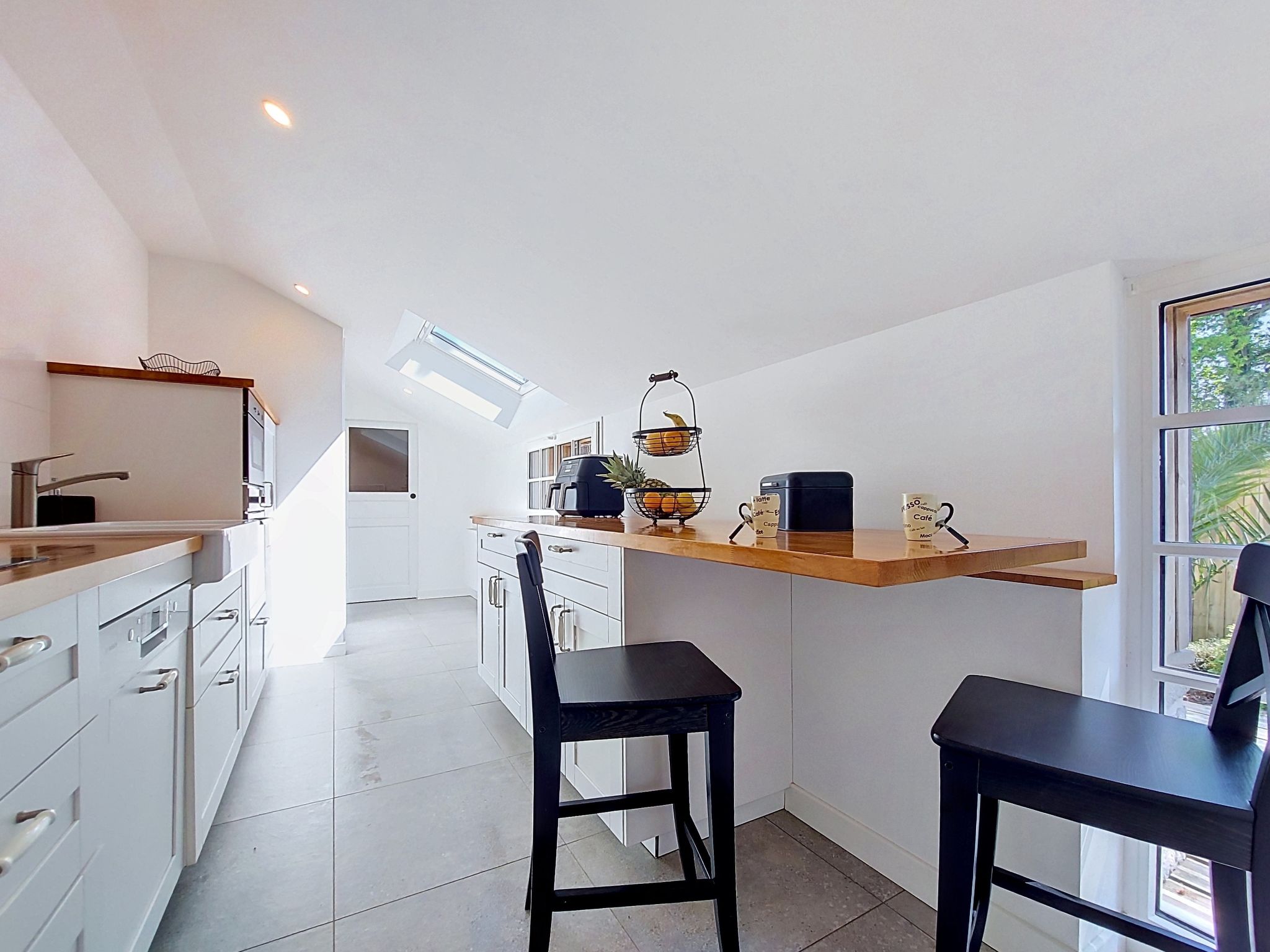 Maison Le petit Papeu – Cuisine et coin repas, photo 13 sur 44