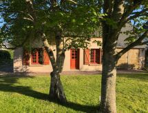 Haus mit grossem Garten in der Nähe des Cap Fréh