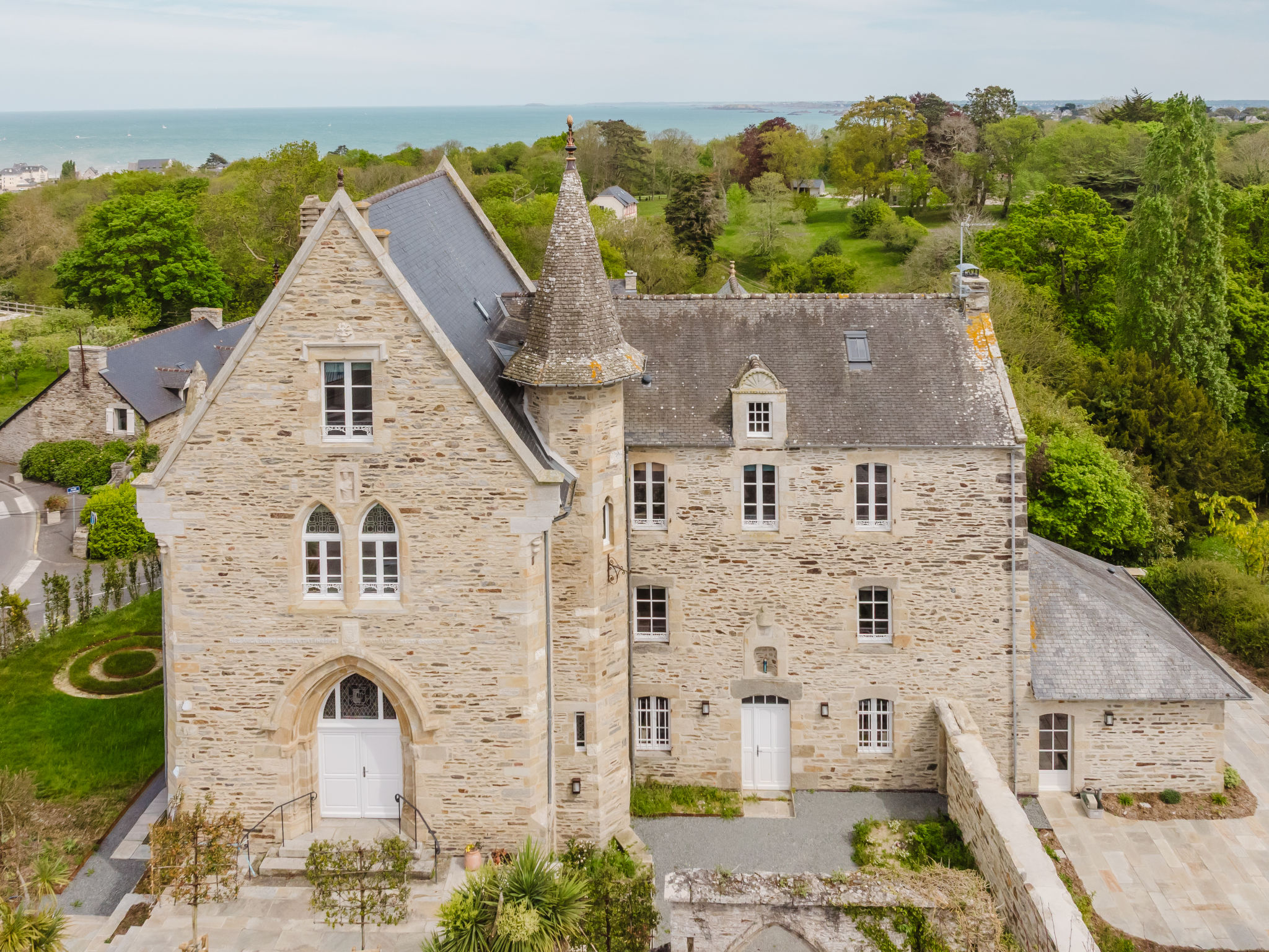 Domaine de Saint Cast - Buiten